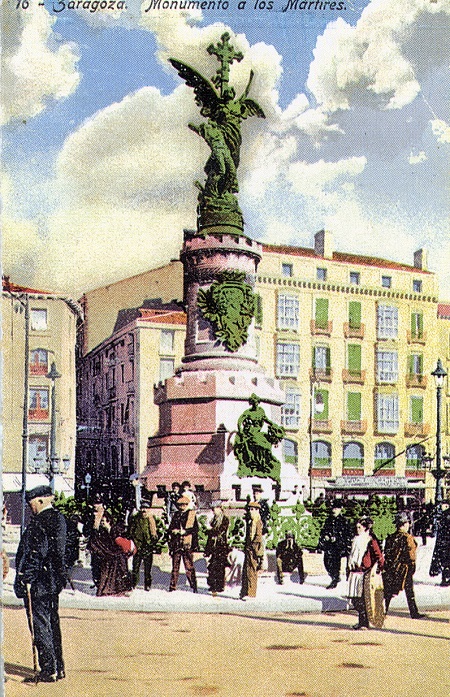 Postal coloreada, estatua dedicada a los martires de la patria caidos en la defensa de Zaragoza. Principios del siglo XX. 24