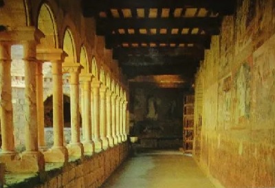 Alquezar, claustro de la colegiata 9