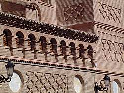 Fachada iglesia de Paniza 2