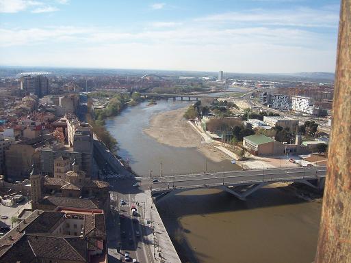 Visión desde la torre norte de Nuestra Señora del Pilar de Zaragoza.