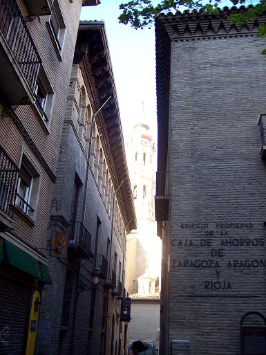 Paseo fotográfico con Panoramio por Zaragoza abril de 2008.