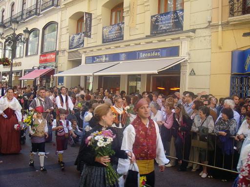 Fiesta del Pilar de 2009 en Zaragoza. Ofrenda de flores el 12 de octubre de 2009. 56