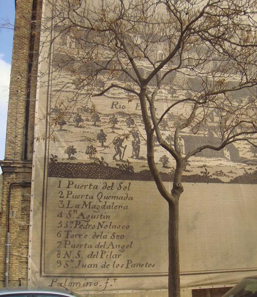 Mapa de Zaragoza que cubre una gran pared. 13 de octubre 2010. 4