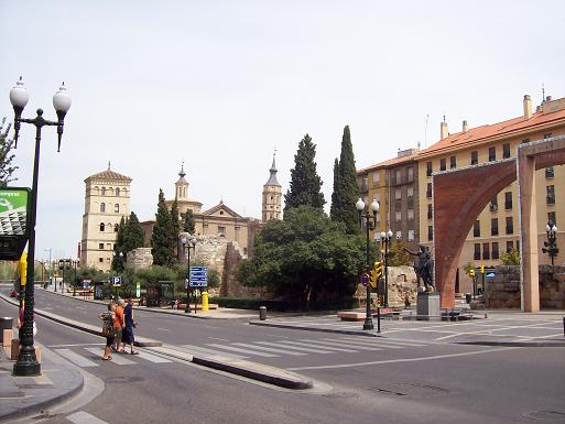 Estatua de Caesar Augusto fundador de Zaragoza.