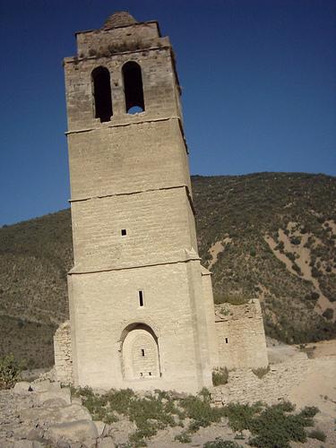 Mediano en agosto de 2006. Lo que queda de un pueblo de Huesca