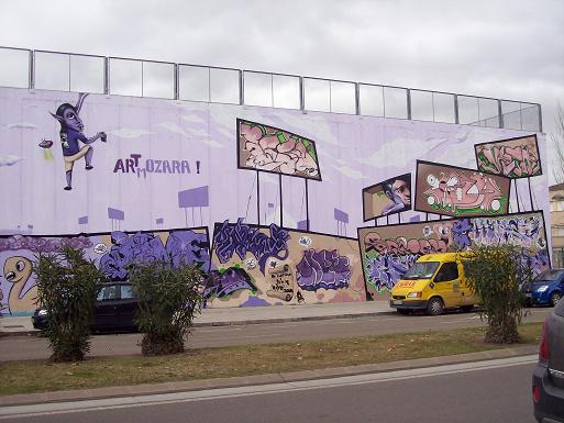 Barrio de la Almozara en Zaragoza. 02 Muro ilustrado