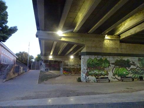Zaragoza Capital. La ciudad bajo el Puente de la Almozara. 46